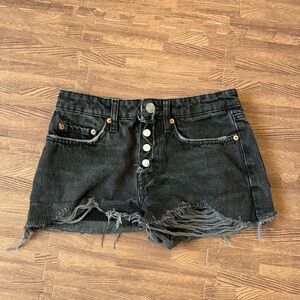 URBAN OUTFITTERS BLACK BUTTON UP DISTRESSED JEAN SHORTS SIZE 24